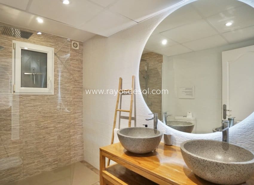 6 Zimmer Villa zu verkaufen in Moraira mit Pool - 859.000 € (Ref: 9877169)
