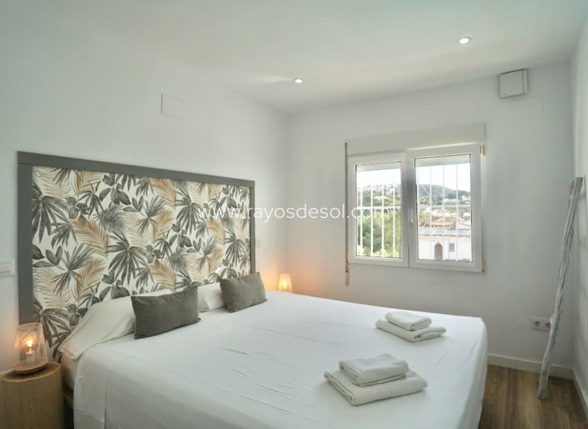 6 Zimmer Villa zu verkaufen in Moraira mit Pool - 859.000 € (Ref: 9877169)