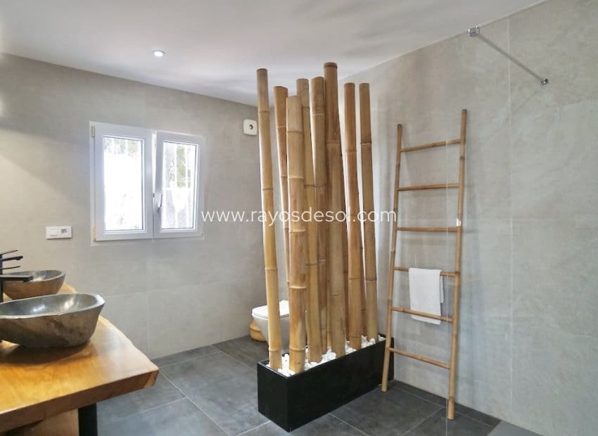 6 Zimmer Villa zu verkaufen in Moraira mit Pool - 859.000 € (Ref: 9877169)