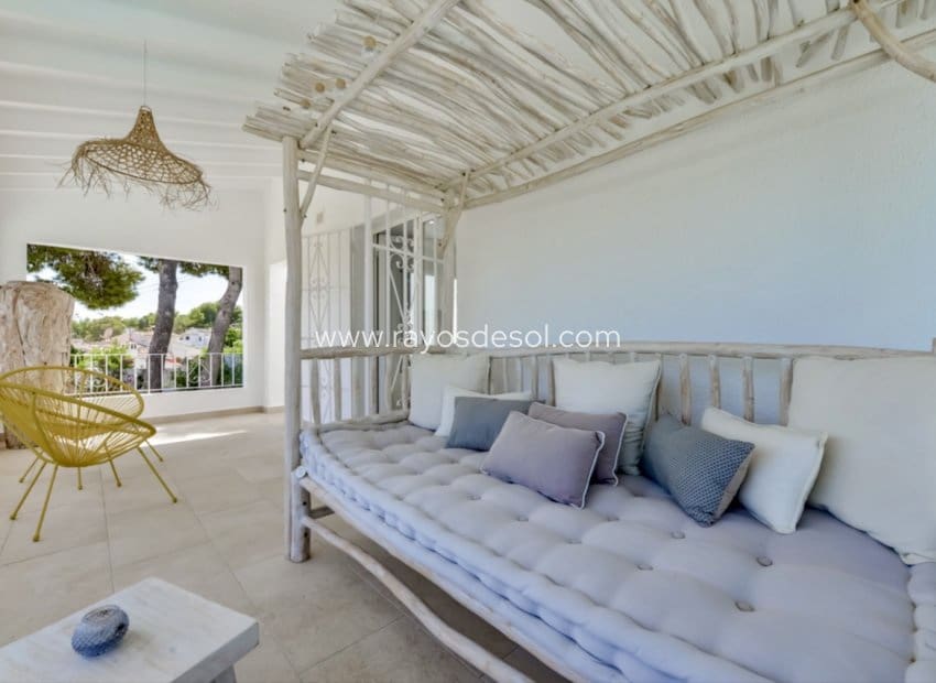 6 Zimmer Villa zu verkaufen in Moraira mit Pool - 859.000 € (Ref: 9877169)
