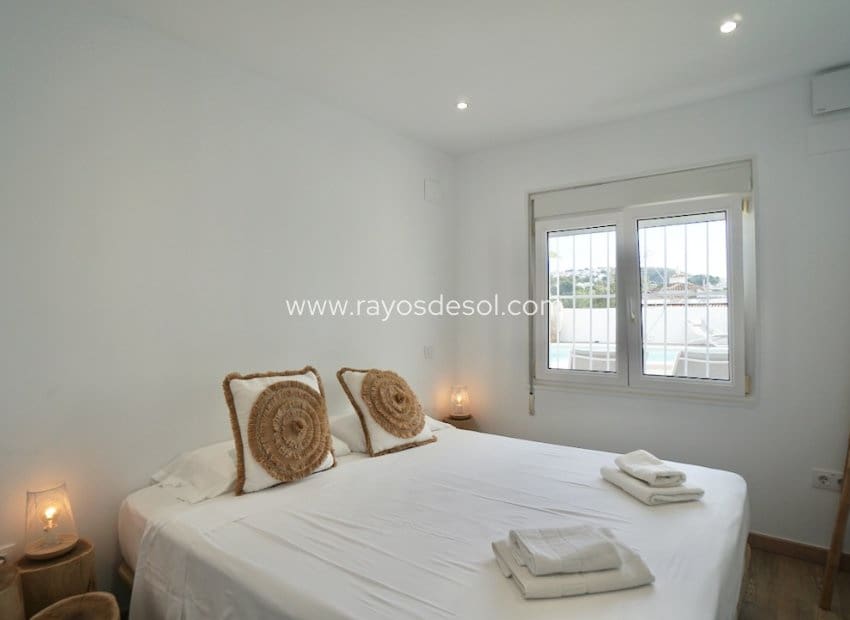 6 Zimmer Villa zu verkaufen in Moraira mit Pool - 859.000 € (Ref: 9877169)