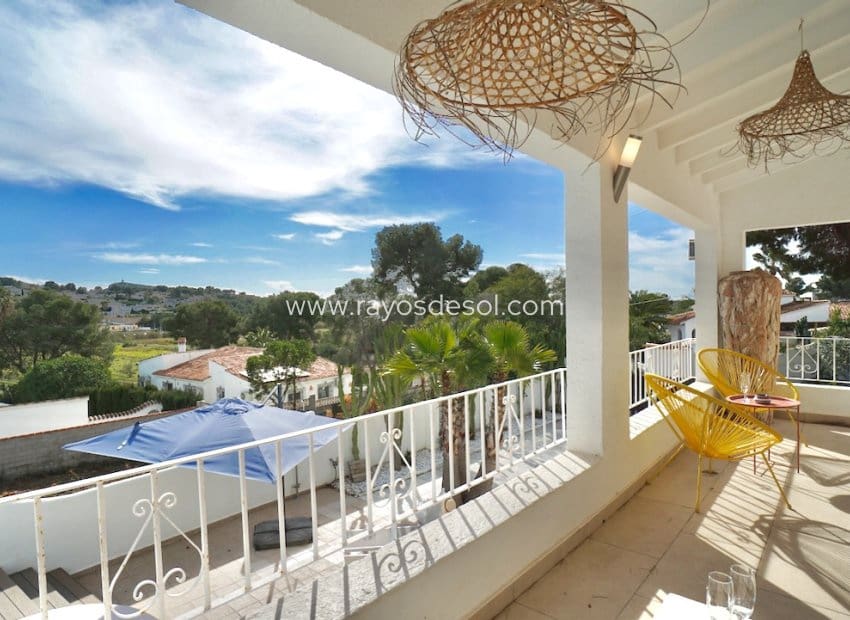 6 Zimmer Villa zu verkaufen in Moraira mit Pool - 859.000 € (Ref: 9877169)