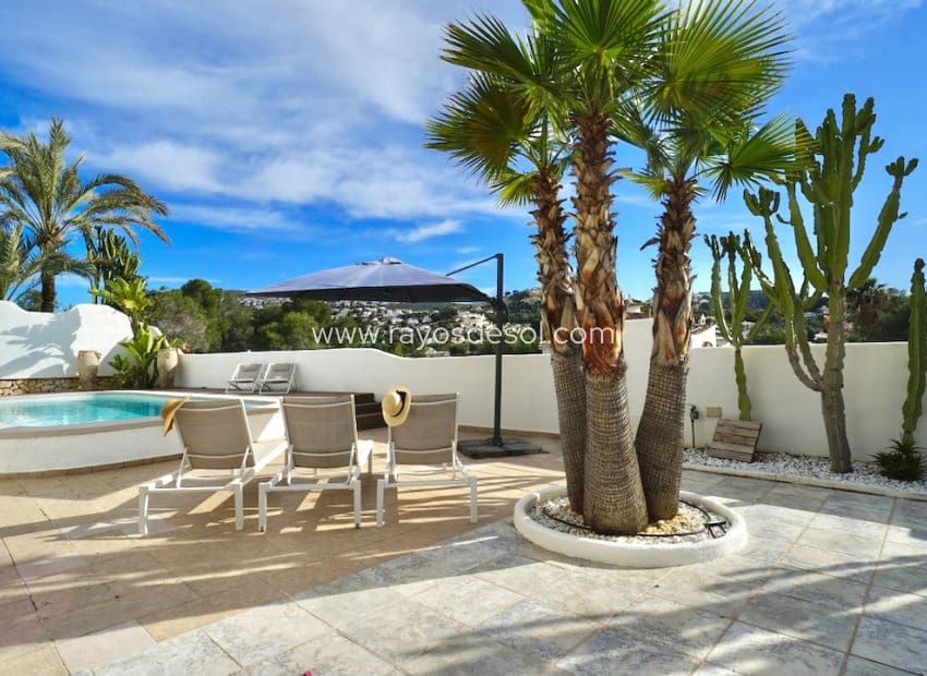 6 Zimmer Villa zu verkaufen in Moraira mit Pool - 859.000 € (Ref: 9877169)