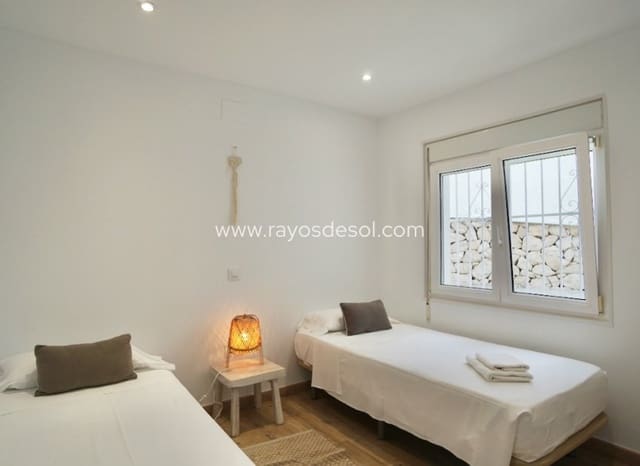 Chalet de 6 habitaciones en Moraira, Teulada-Moraira en venta con piscina - 859.000 € (Ref: 9877169)