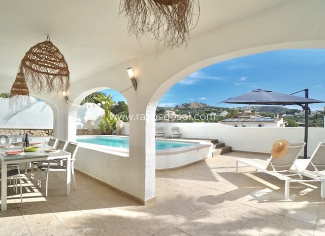 Chalet de 6 habitaciones en Moraira, Teulada-Moraira en venta con piscina - 859.000 € (Ref: 9877169)