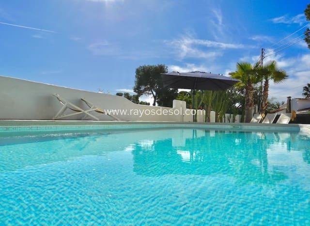 Chalet de 6 habitaciones en Moraira, Teulada-Moraira en venta con piscina - 859.000 € (Ref: 9877169)