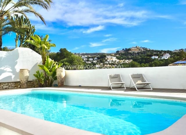 6 makuuhuone Huvila myytävänä paikassa Moraira, Teulada-Moraira mukana uima-altaan - 859 000 € (Ref: 9877169)