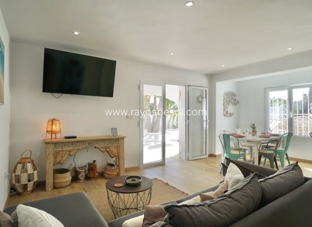 6 makuuhuone Huvila myytävänä paikassa Moraira, Teulada-Moraira mukana uima-altaan - 859 000 € (Ref: 9877169)