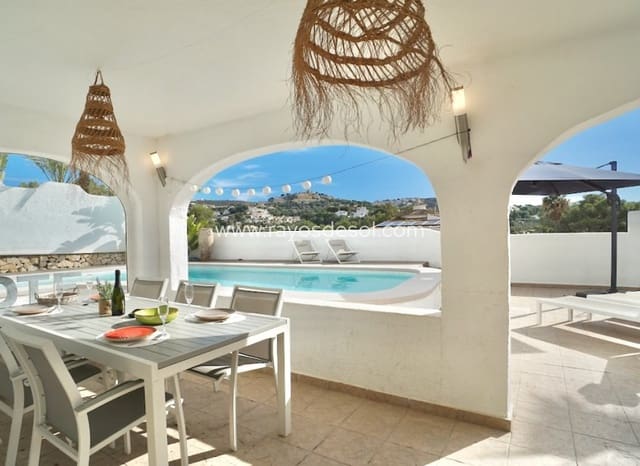 6 soverom Villa til salgs i Moraira, Teulada-Moraira med svømmebasseng - € 859 000 (Ref: 9877169)