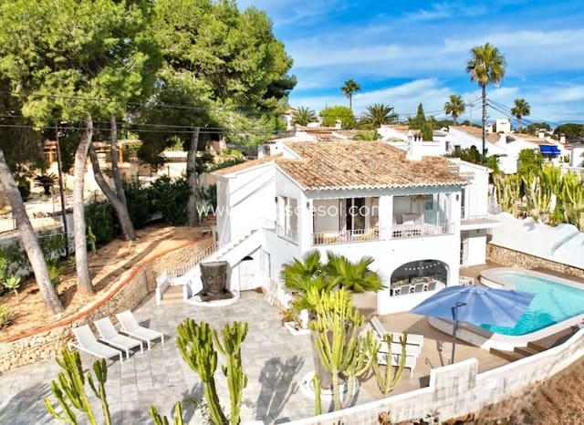 6 soverom Villa til salgs i Moraira, Teulada-Moraira med svømmebasseng - € 859 000 (Ref: 9877169)