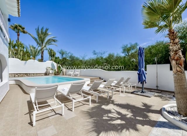6 makuuhuone Huvila myytävänä paikassa Moraira, Teulada-Moraira mukana uima-altaan - 859 000 € (Ref: 9877169)
