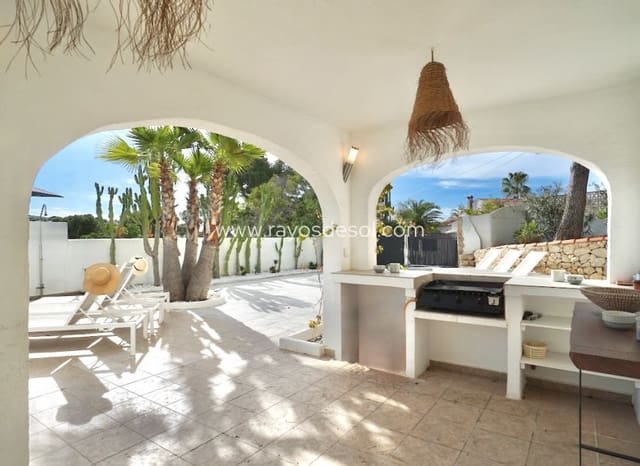 6 soverom Villa til salgs i Moraira, Teulada-Moraira med svømmebasseng - € 859 000 (Ref: 9877169)
