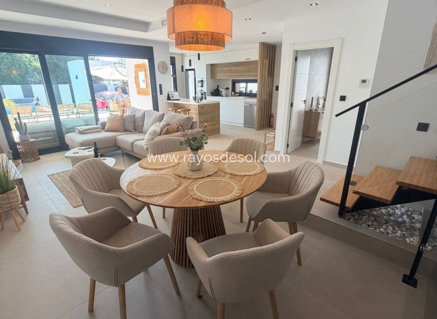 3 soverom Villa til salgs i Dolores med svømmebasseng - € 419 000 (Ref: 9879209)