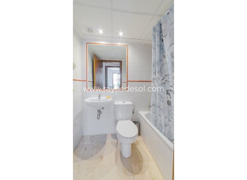2 chambre Appartement à vendre à Punta Prima avec piscine - 260 000 € (Ref: 9879571)