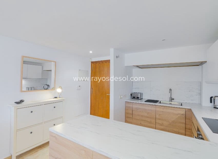 2 chambre Appartement à vendre à Punta Prima avec piscine - 260 000 € (Ref: 9879571)