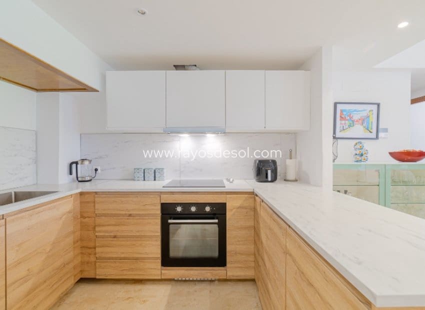 2 chambre Appartement à vendre à Punta Prima avec piscine - 260 000 € (Ref: 9879571)