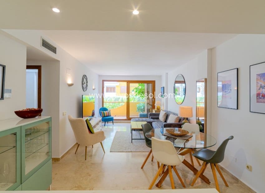 2 chambre Appartement à vendre à Punta Prima avec piscine - 260 000 € (Ref: 9879571)