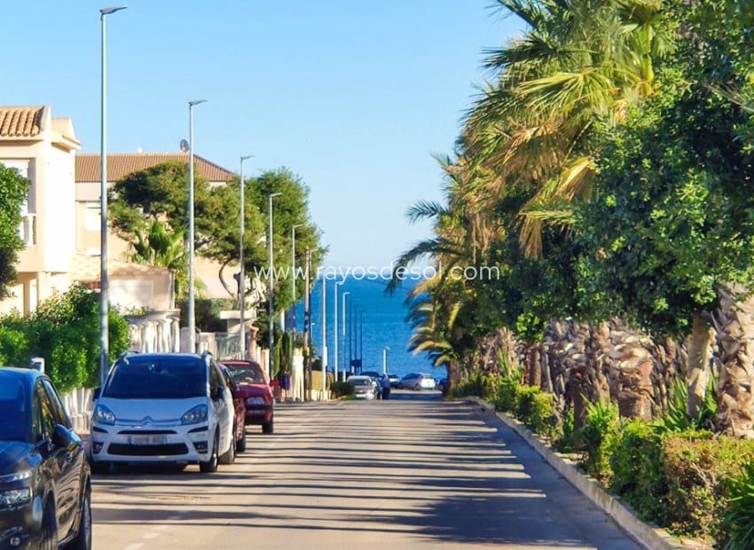 2 chambre Appartement à vendre à Punta Prima avec piscine - 260 000 € (Ref: 9879571)