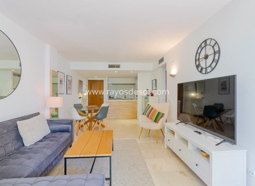 2 chambre Appartement à vendre à Punta Prima avec piscine - 260 000 € (Ref: 9879571)
