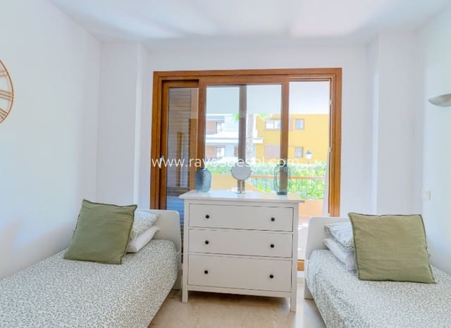 2 chambre Appartement à vendre à Punta Prima, Torrevieja avec piscine - 260 000 € (Ref: 9879571)