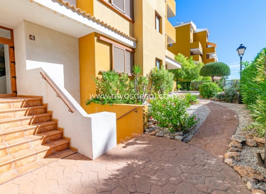 2 chambre Appartement à vendre à Punta Prima avec piscine - 260 000 € (Ref: 9879571)