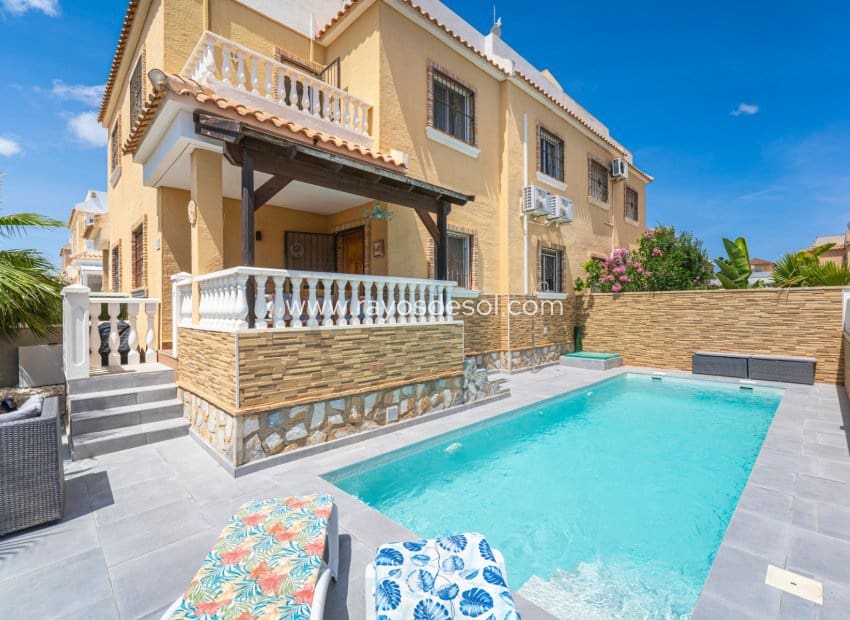 3 sypialnia Willa na sprzedaż w Rojales z basenem - 289 000 € (Ref: 9905121)