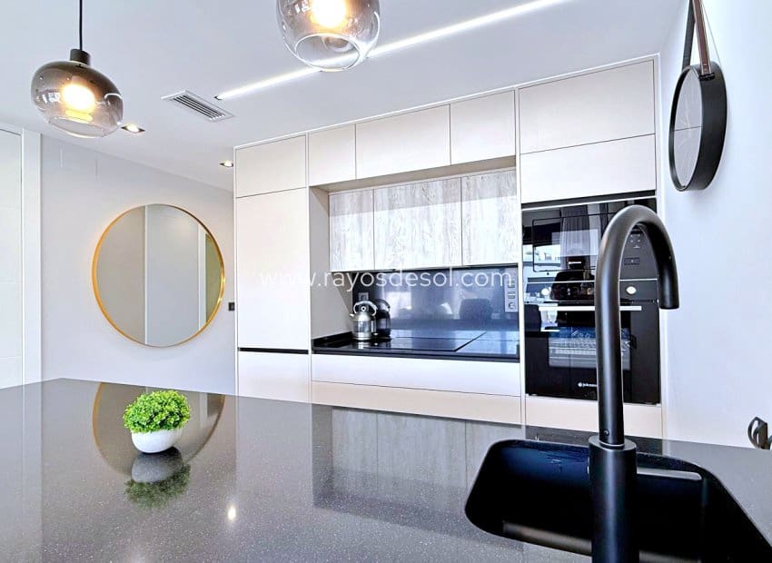 2 slaapkamer Penthouse te koop in Orihuela Costa - € 379.000 (Ref: 9914689)