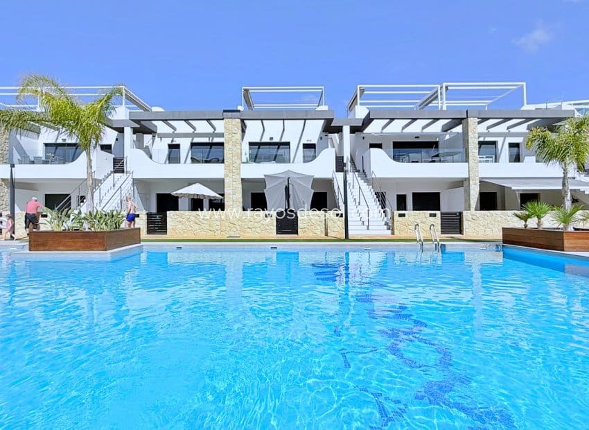 2 slaapkamer Penthouse te koop in Orihuela Costa - € 379.000 (Ref: 9914689)