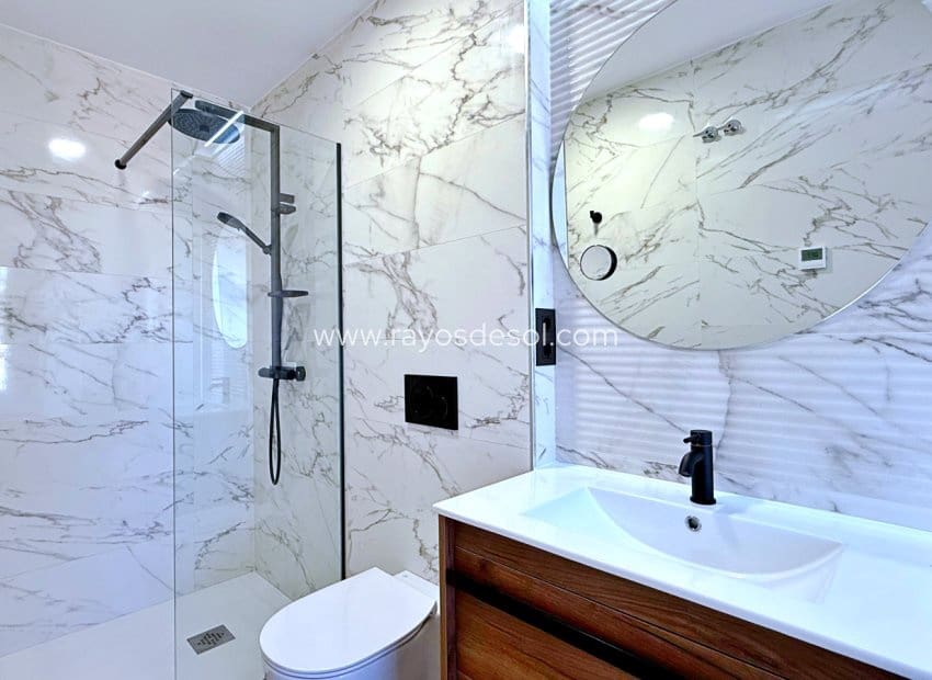 2 slaapkamer Penthouse te koop in Orihuela Costa - € 379.000 (Ref: 9914689)