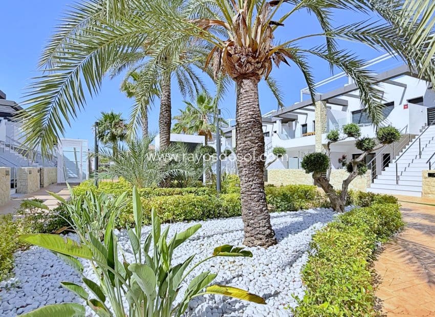 2 slaapkamer Penthouse te koop in Orihuela Costa - € 379.000 (Ref: 9914689)