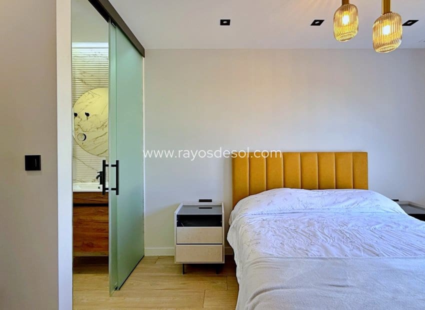 2 Zimmer Penthouse zu verkaufen in Orihuela Costa - 379.000 € (Ref: 9914689)