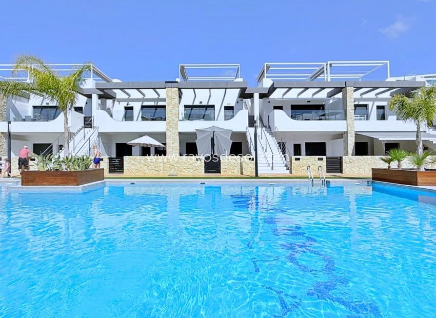 2 Zimmer Penthouse zu verkaufen in Orihuela Costa - 379.000 € (Ref: 9914689)