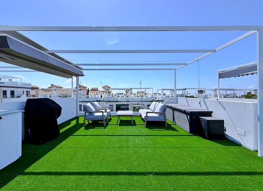 2 Zimmer Penthouse zu verkaufen in Orihuela Costa - 379.000 € (Ref: 9914689)