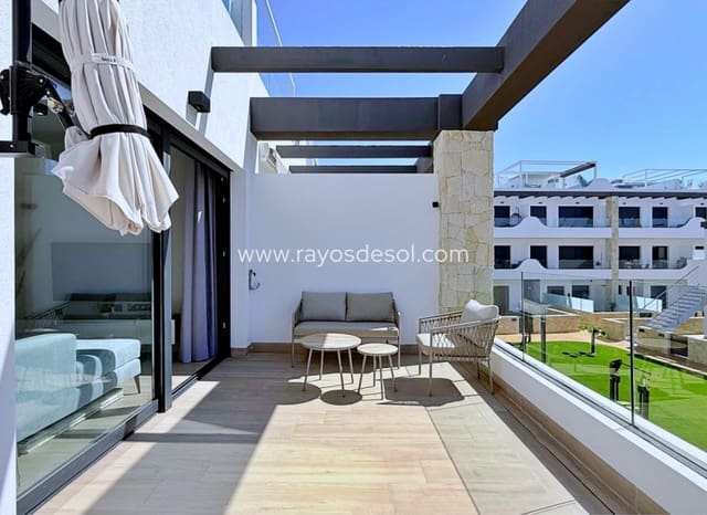2 bedroom Penthouse for sale in Punta Prima, Orihuela - € 379,000 (Ref: 9914689)