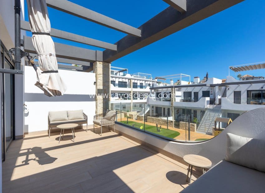 2 chambre Penthouse à vendre à Orihuela Costa - 349 900 € (Ref: 9914689)
