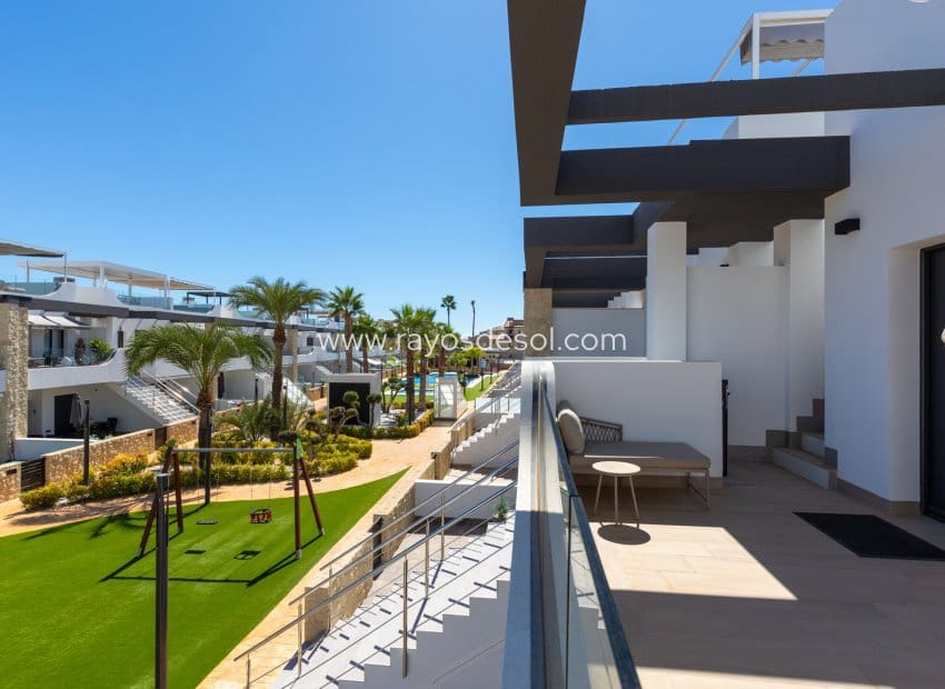 2 chambre Penthouse à vendre à Orihuela Costa - 349 900 € (Ref: 9914689)