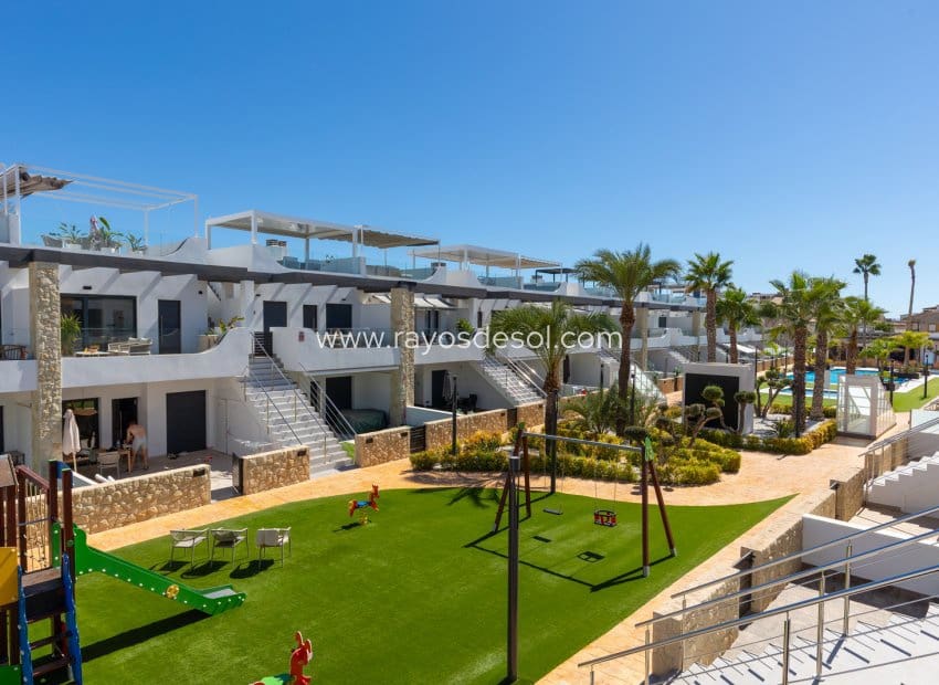 2 chambre Penthouse à vendre à Orihuela Costa - 349 900 € (Ref: 9914689)