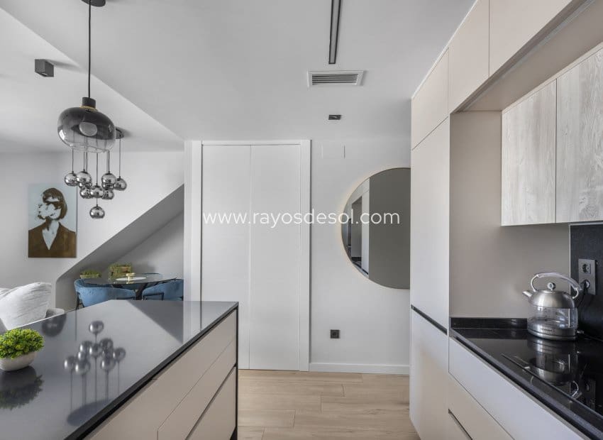 2 chambre Penthouse à vendre à Orihuela Costa - 349 900 € (Ref: 9914689)