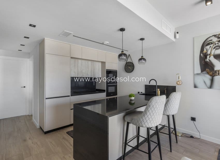 2 chambre Penthouse à vendre à Orihuela Costa - 349 900 € (Ref: 9914689)