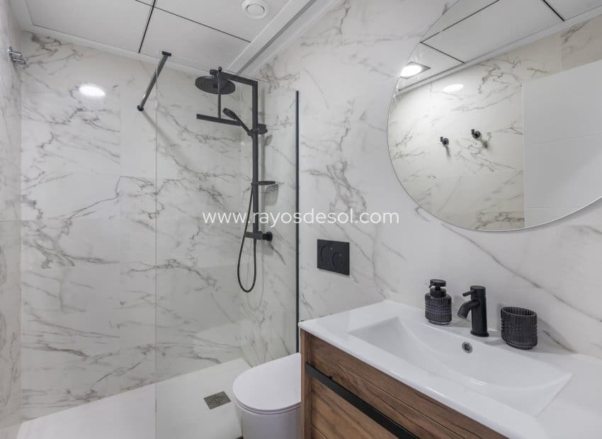 2 chambre Penthouse à vendre à Orihuela Costa - 349 900 € (Ref: 9914689)