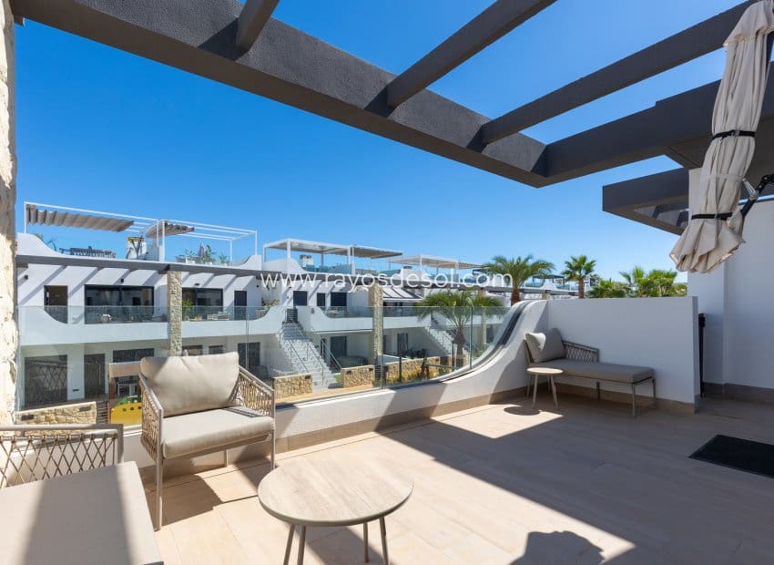 2 chambre Penthouse à vendre à Orihuela Costa - 349 900 € (Ref: 9914689)