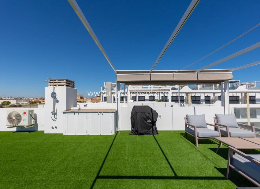 2 chambre Penthouse à vendre à Orihuela Costa - 349 900 € (Ref: 9914689)