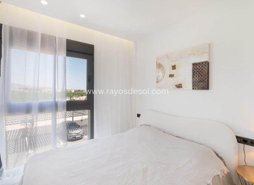 2 bedroom Apartment for sale in Murcia city with pool - € 285,000 (Ref: 9918644)