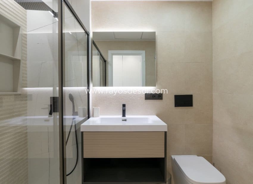 2 bedroom Apartment for sale in Murcia city with pool - € 285,000 (Ref: 9918644)