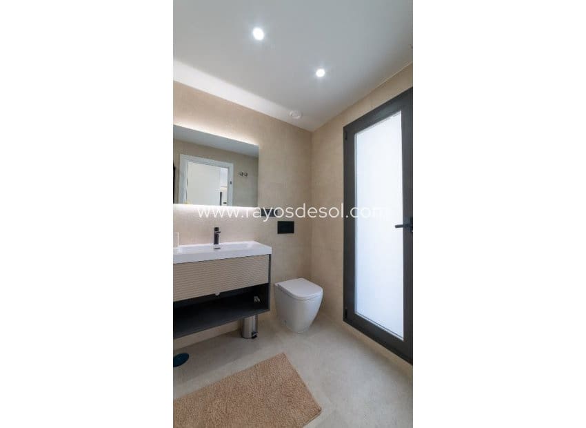2 bedroom Apartment for sale in Murcia city with pool - € 285,000 (Ref: 9918644)