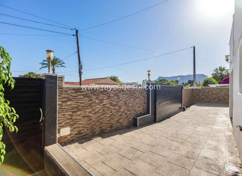 4 makuuhuone Huvila myytävänä paikassa Calpe / Calp - 850 000 € (Ref: 9920696)