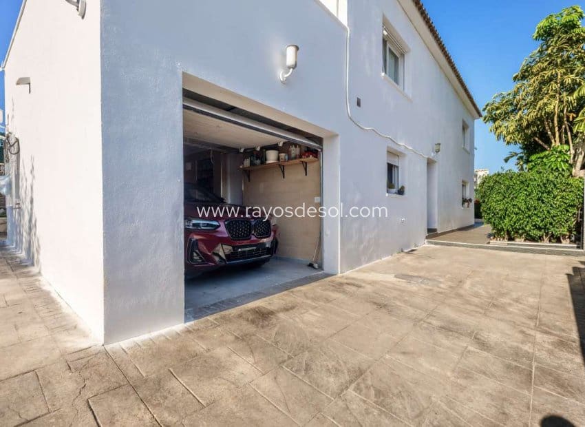 4 makuuhuone Huvila myytävänä paikassa Calpe / Calp - 850 000 € (Ref: 9920696)