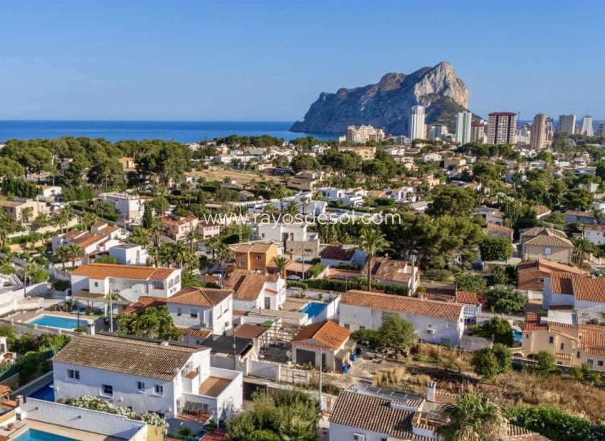4 makuuhuone Huvila myytävänä paikassa Calpe / Calp - 850 000 € (Ref: 9920696)