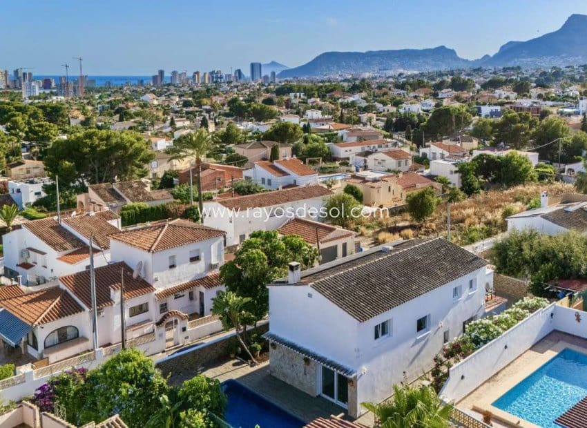 4 makuuhuone Huvila myytävänä paikassa Calpe / Calp - 850 000 € (Ref: 9920696)