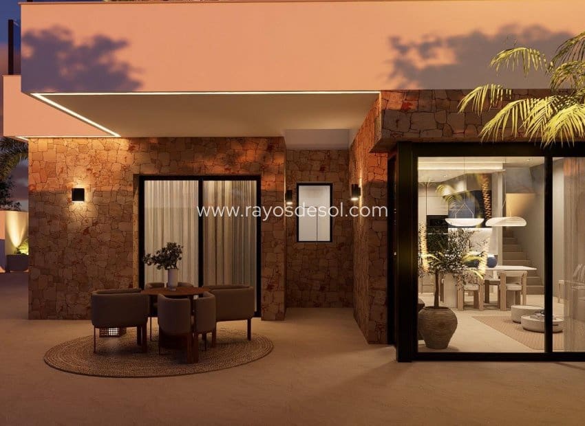 4 bedroom Villa for sale in San Pedro del Pinatar with pool - € 899,000 (Ref: 9920698)